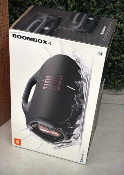 BOMBOX 4 LANÇAMENTO